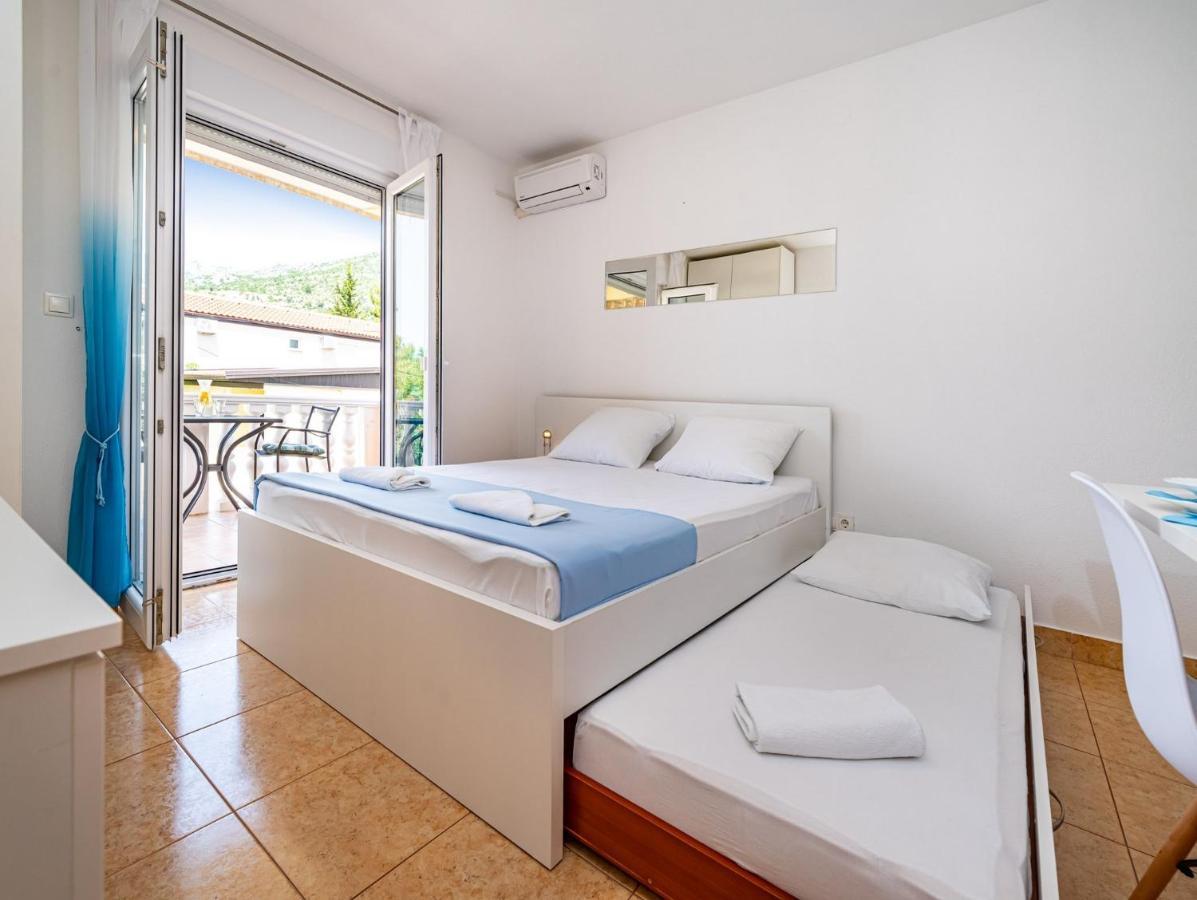 Apartments Prkacin Starigrad Paklenica Exteriör bild