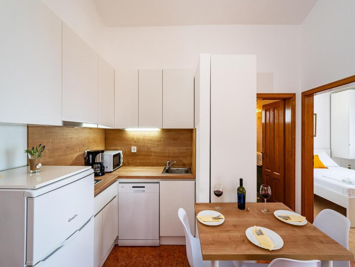 Apartments Prkacin Starigrad Paklenica Exteriör bild