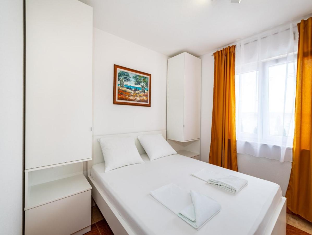 Apartments Prkacin Starigrad Paklenica Exteriör bild