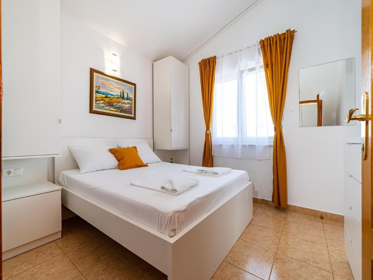 Apartments Prkacin Starigrad Paklenica Exteriör bild