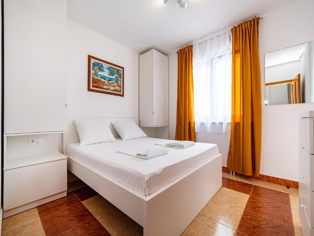 Apartments Prkacin Starigrad Paklenica Exteriör bild