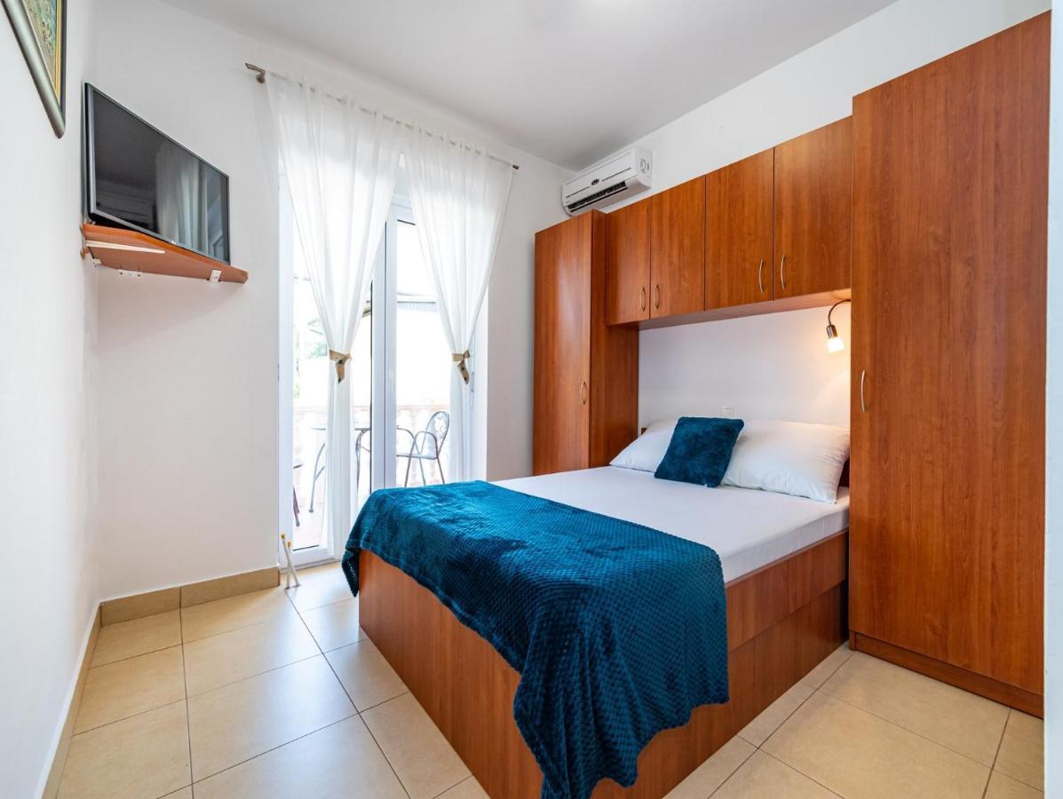 Apartments Prkacin Starigrad Paklenica Exteriör bild