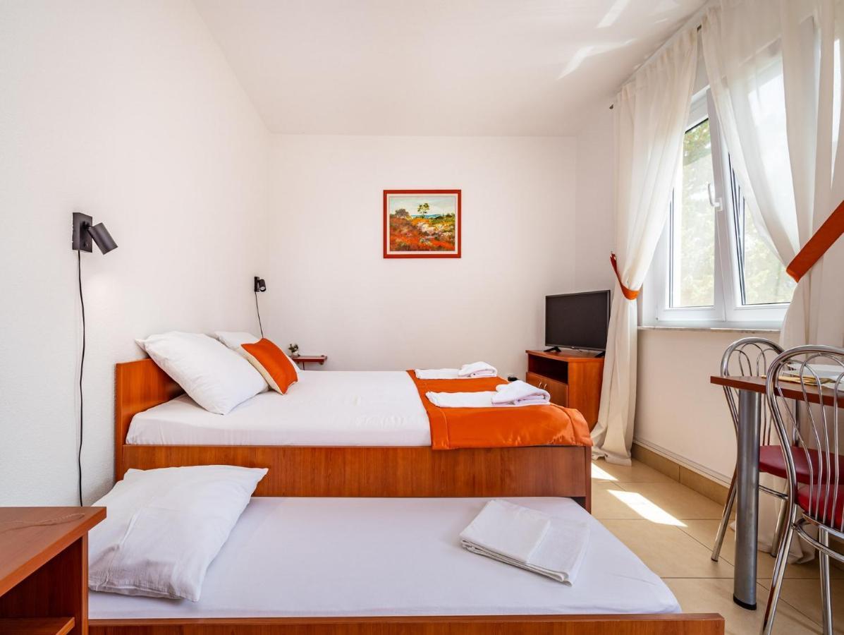 Apartments Prkacin Starigrad Paklenica Exteriör bild